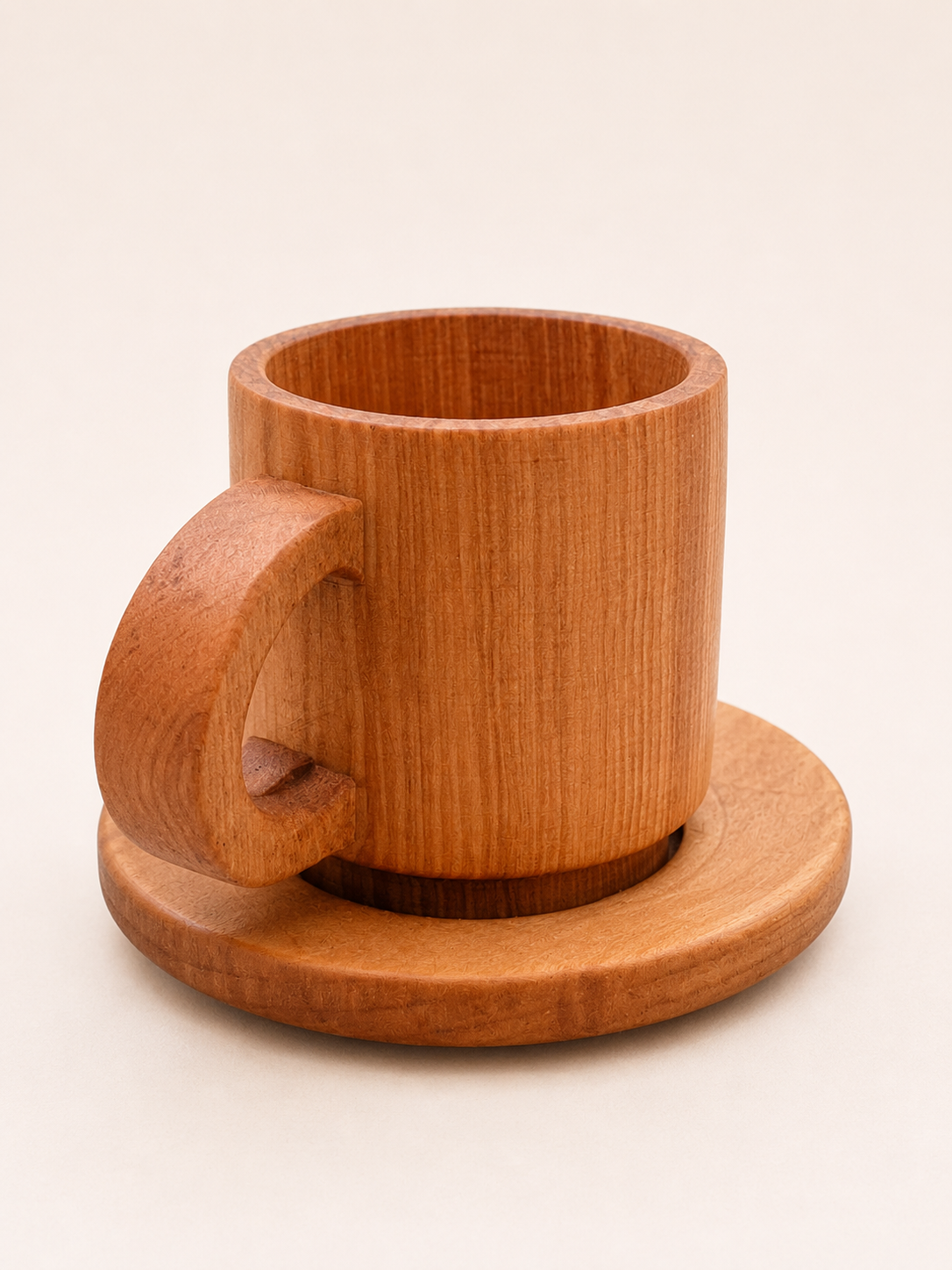 Set de 4 tazas y 4 platos de Juguete de Madera Nativa