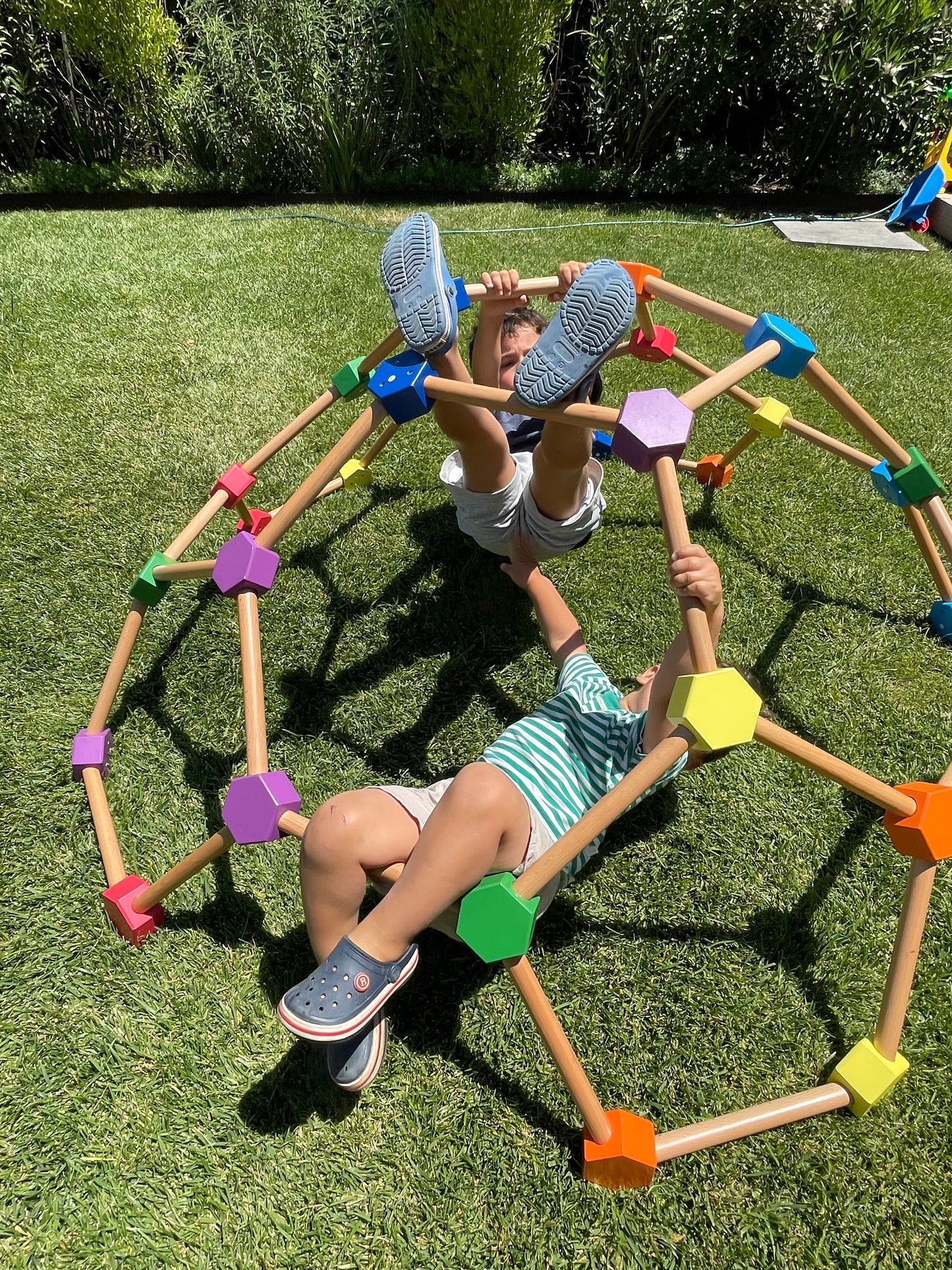 Domo Escalable de Madera – Juego Motriz y Movimiento Infantil